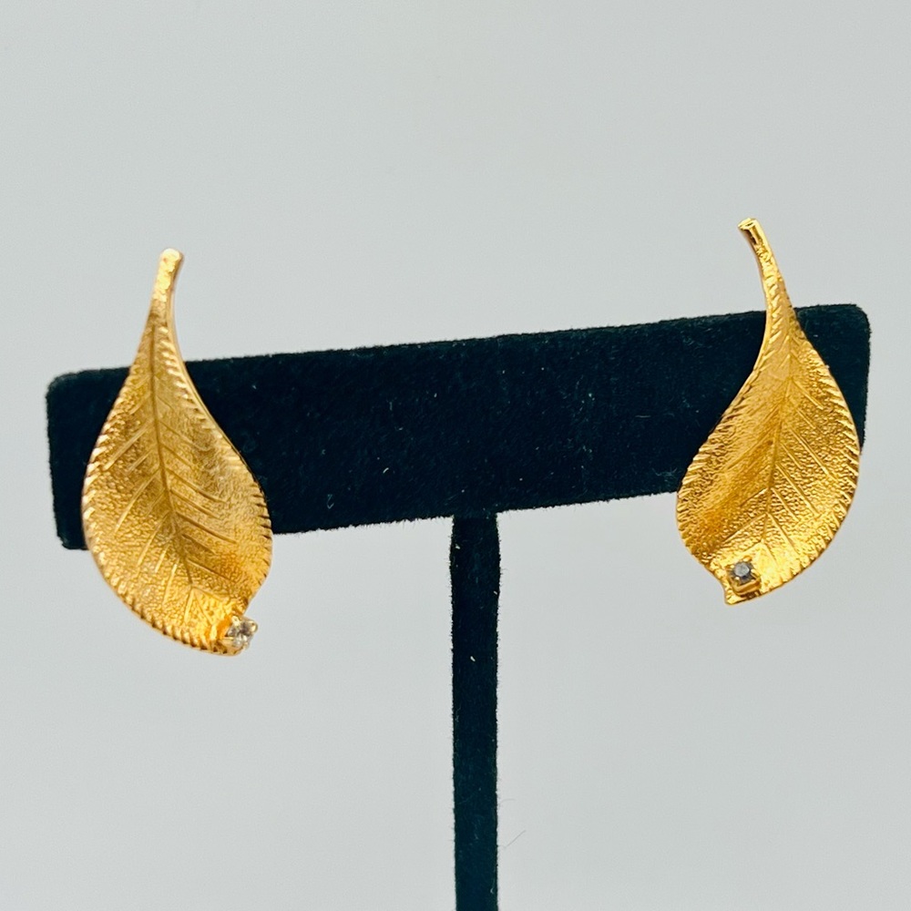 Vintage gold clip on leaf earrings simple rhinestone